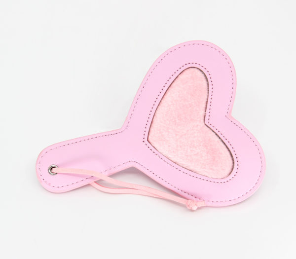 fur inlaid heart paddle pink